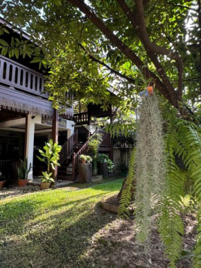 SJ house Unique wood Thai style